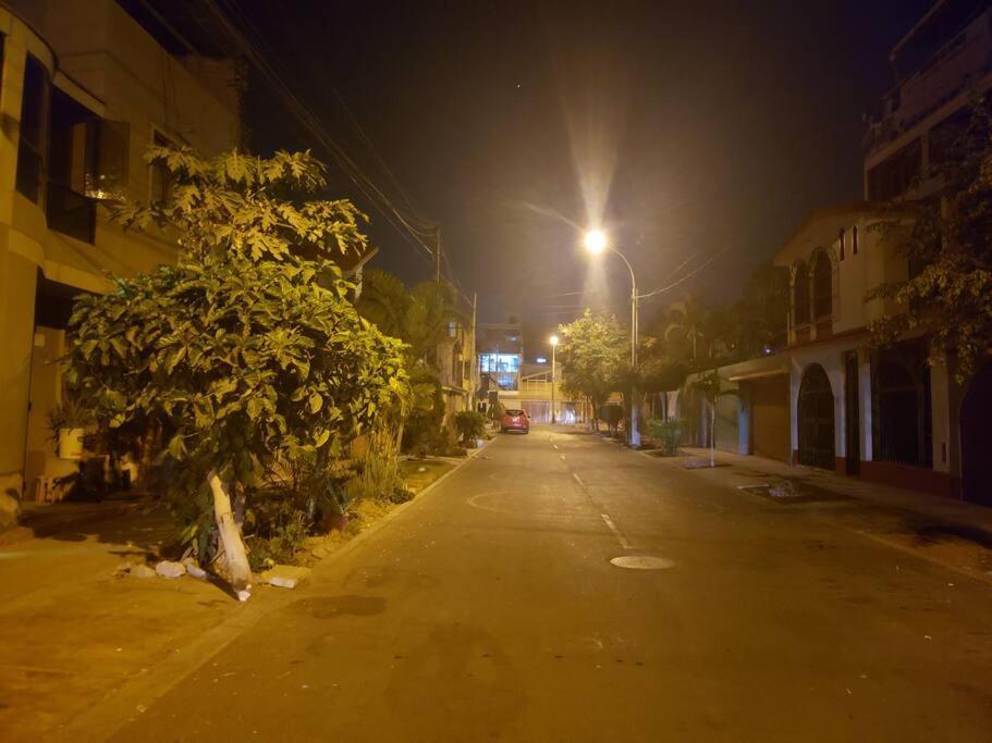 Departamento Amoblado En Ica Apartman Kültér fotó